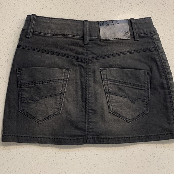 Mexx denim mini skirt - size 5 or 6 - Picture 6 of 10